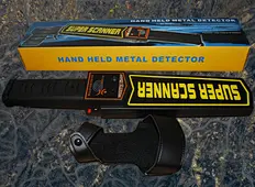 small hand held metal detector